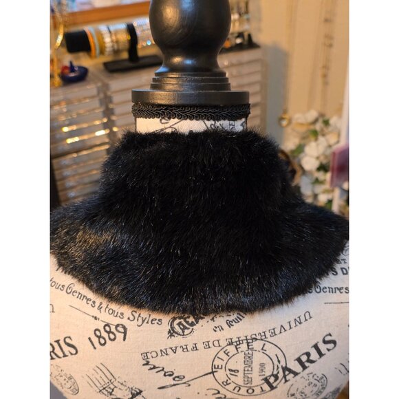 Faux Fur Black Wrap Collar Scarf - Picture 7 of 13